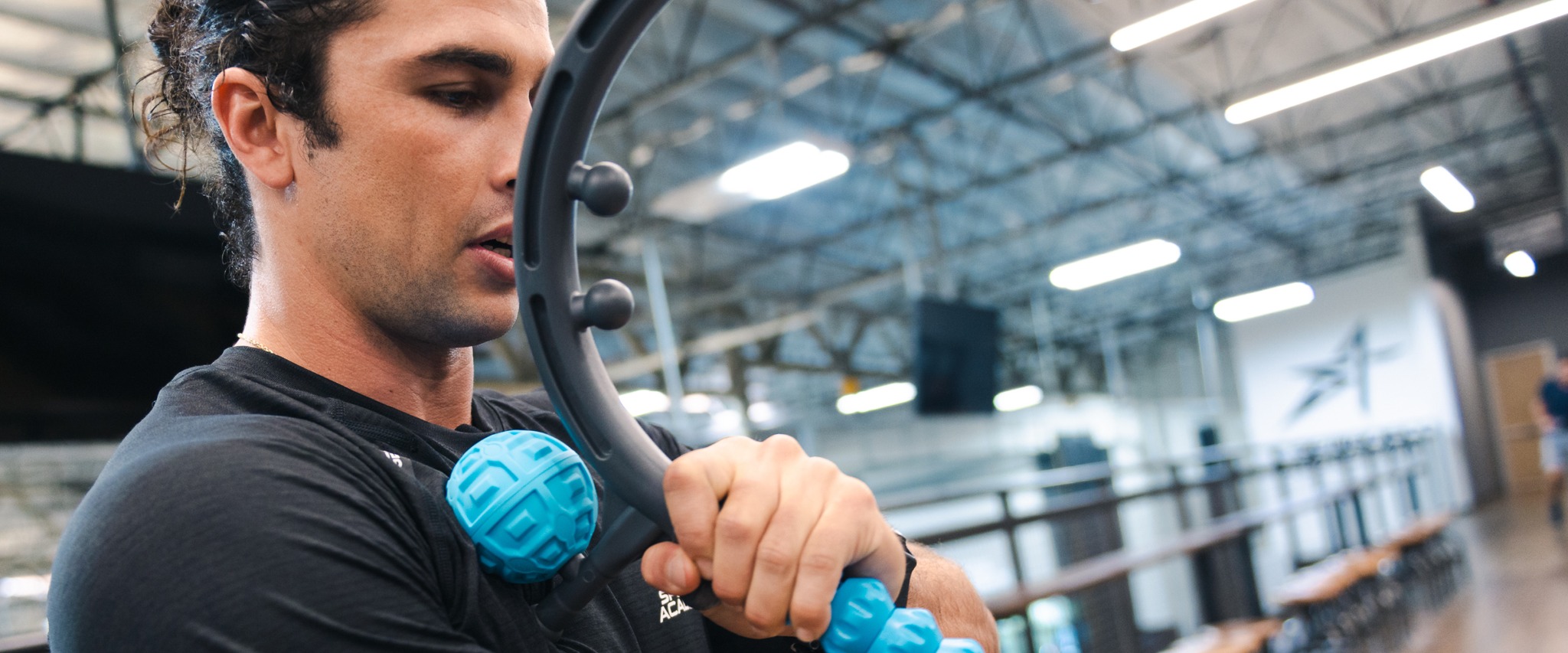 Athlete using Njoie Bodyflex Pro recovery system